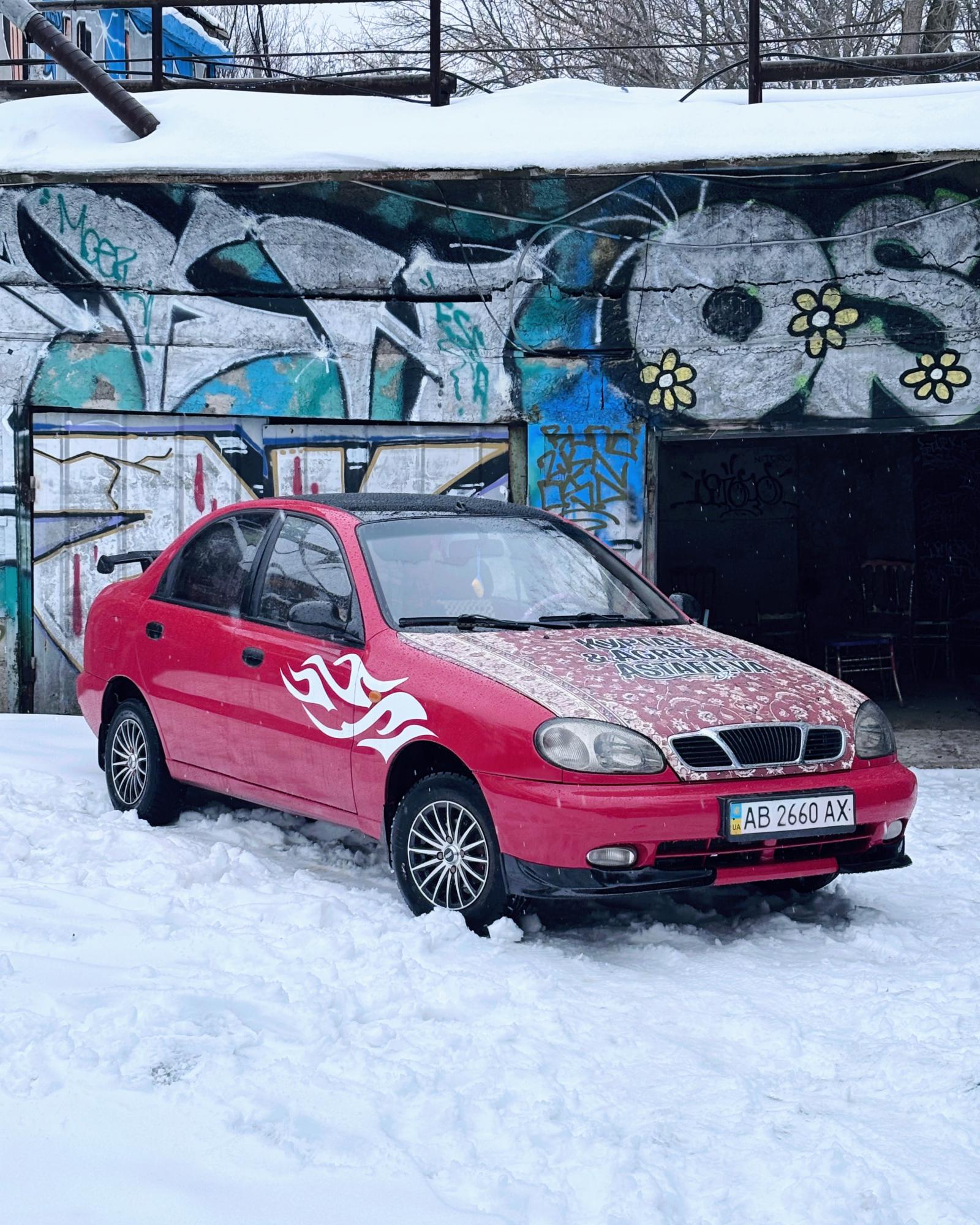 Астаф'єва та Курган &amp; Agregat розігрують унікальне авто за донат: фото та відео