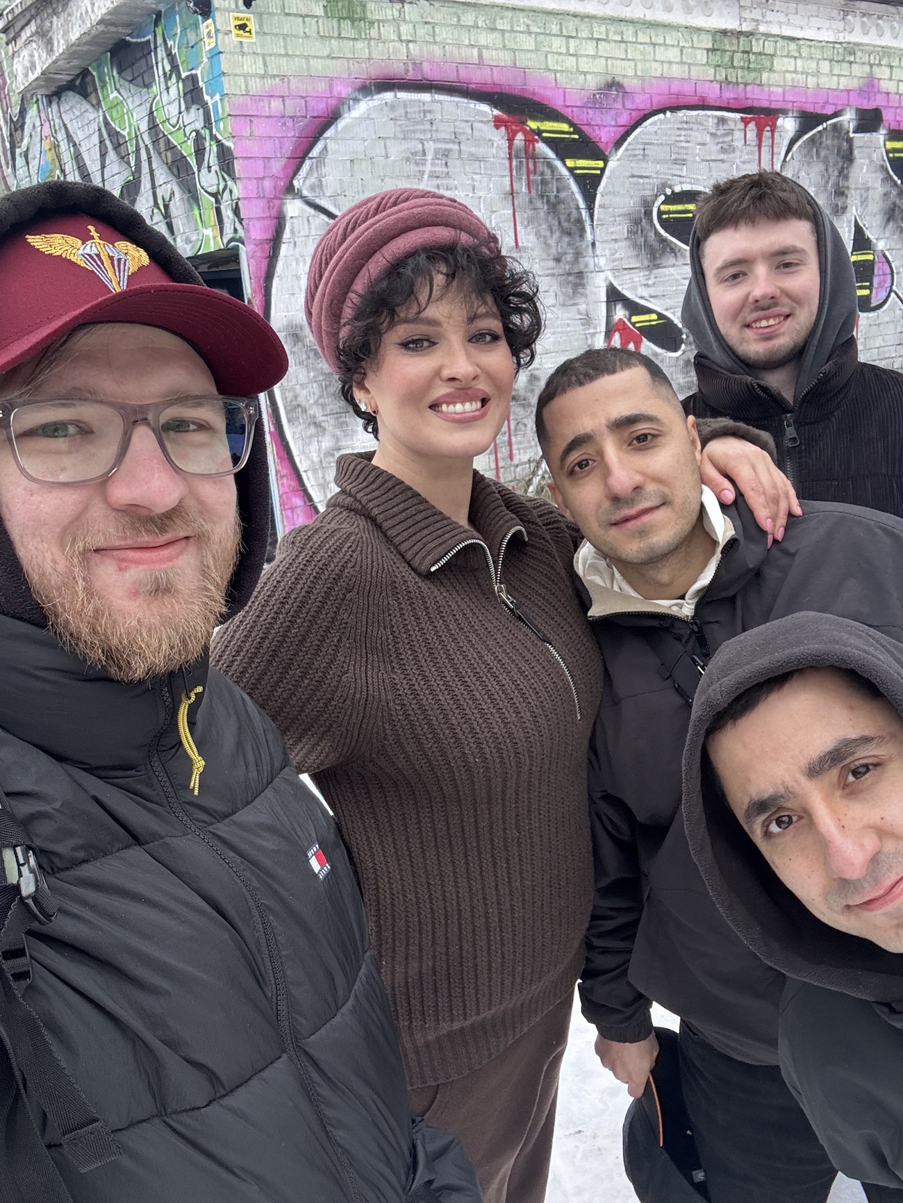 Астаф'єва та Курган &amp; Agregat розігрують унікальне авто за донат: фото та відео