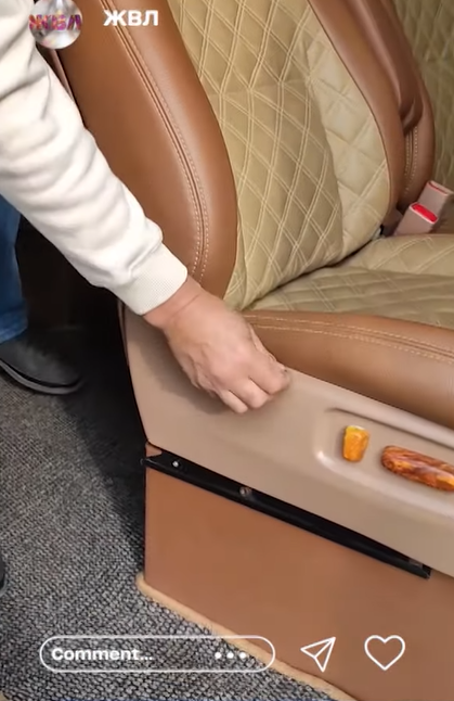 "Постійно на важкій роботі": Jerry Heil розповіла, який подарунок зробила батькові