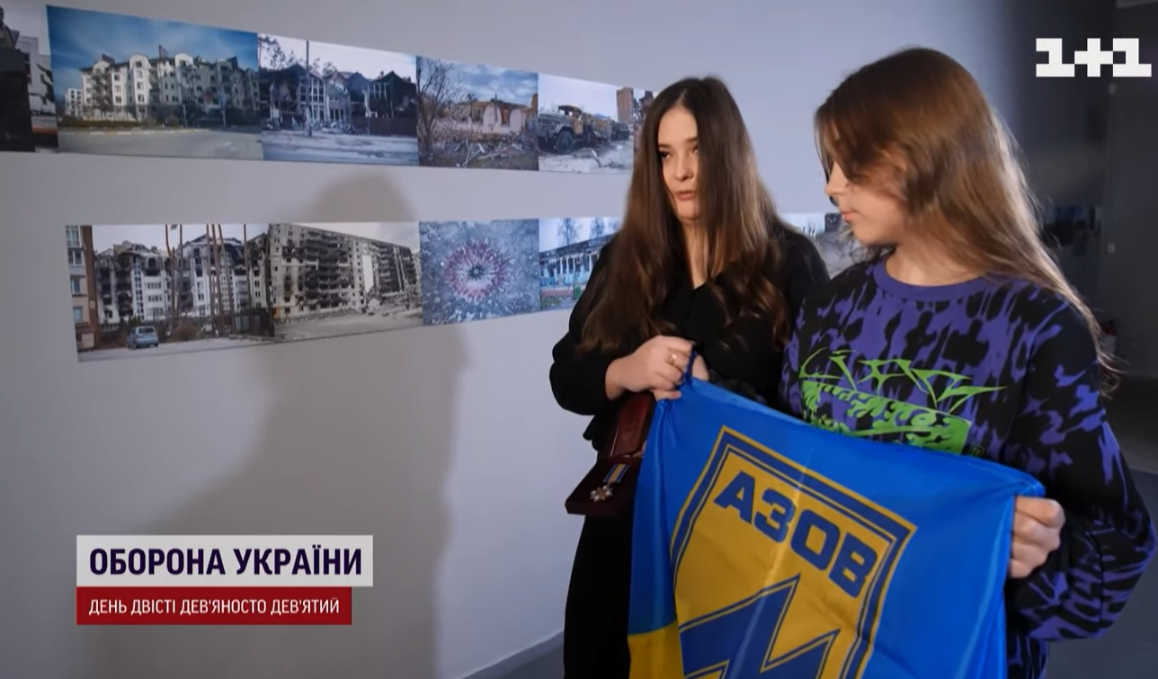 Потеряли отца и ждали маму из плена: как дочери защитника "Азова" наедине переживали войну