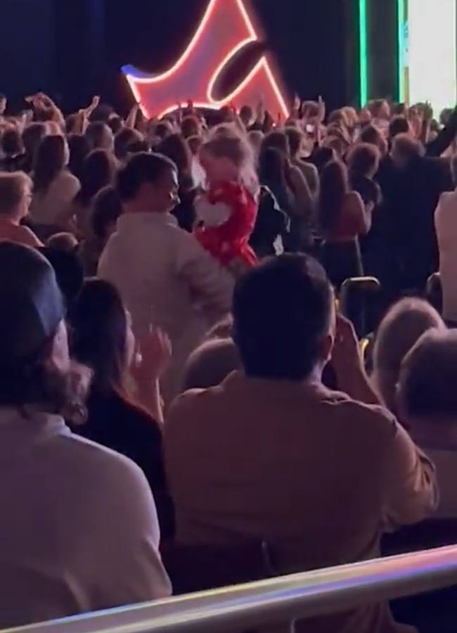 "Вона поєднання мене і батька": Кетті Перрі вперше показала свою доньку від Орландо Блума