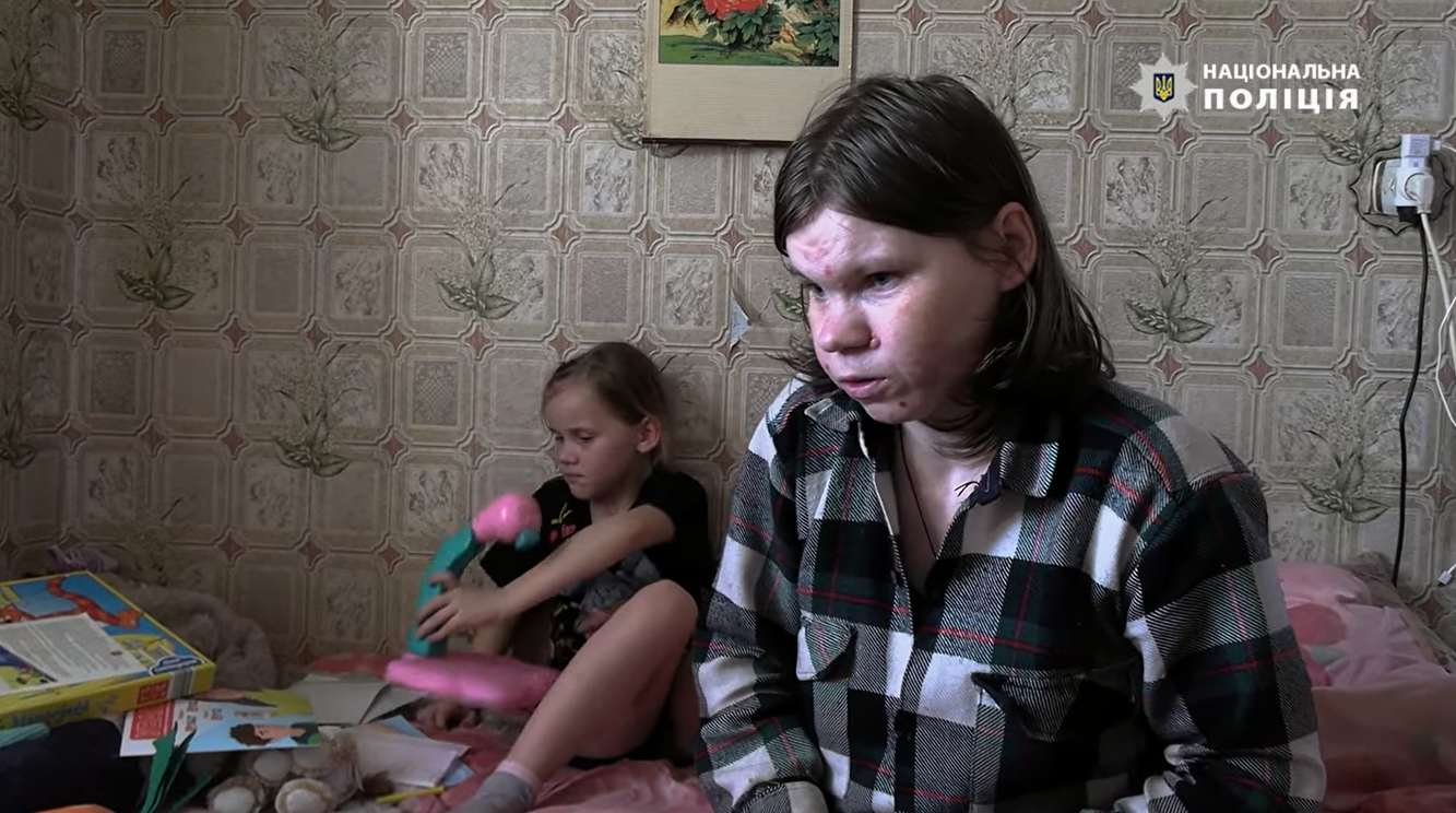 14 днів їхала до дитини: українка повернула доньку, яку незаконно вивезла фанатка РФ у Крим