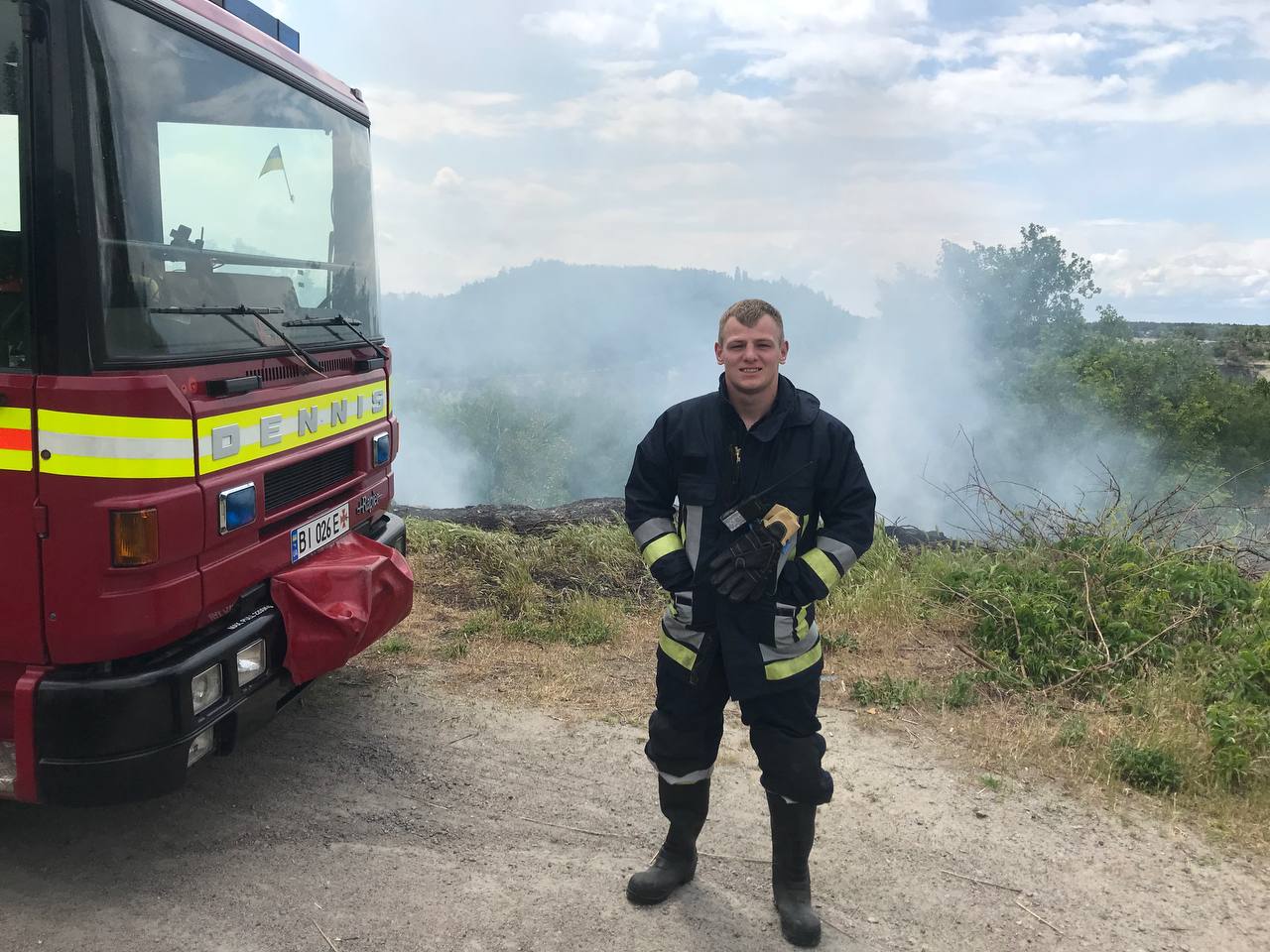 "Врятував людину і зрозумів, що я на своєму місці". Пожежник Владислав Гела про порятунок життів та роботу після ракетних ударів РФ