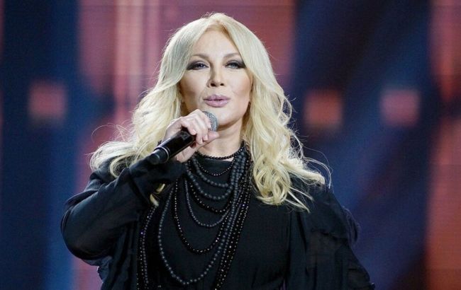 "Вітаю з ювілеєм тричі зрадницю". Син Повалій несподівано висловився про матір у день її народження