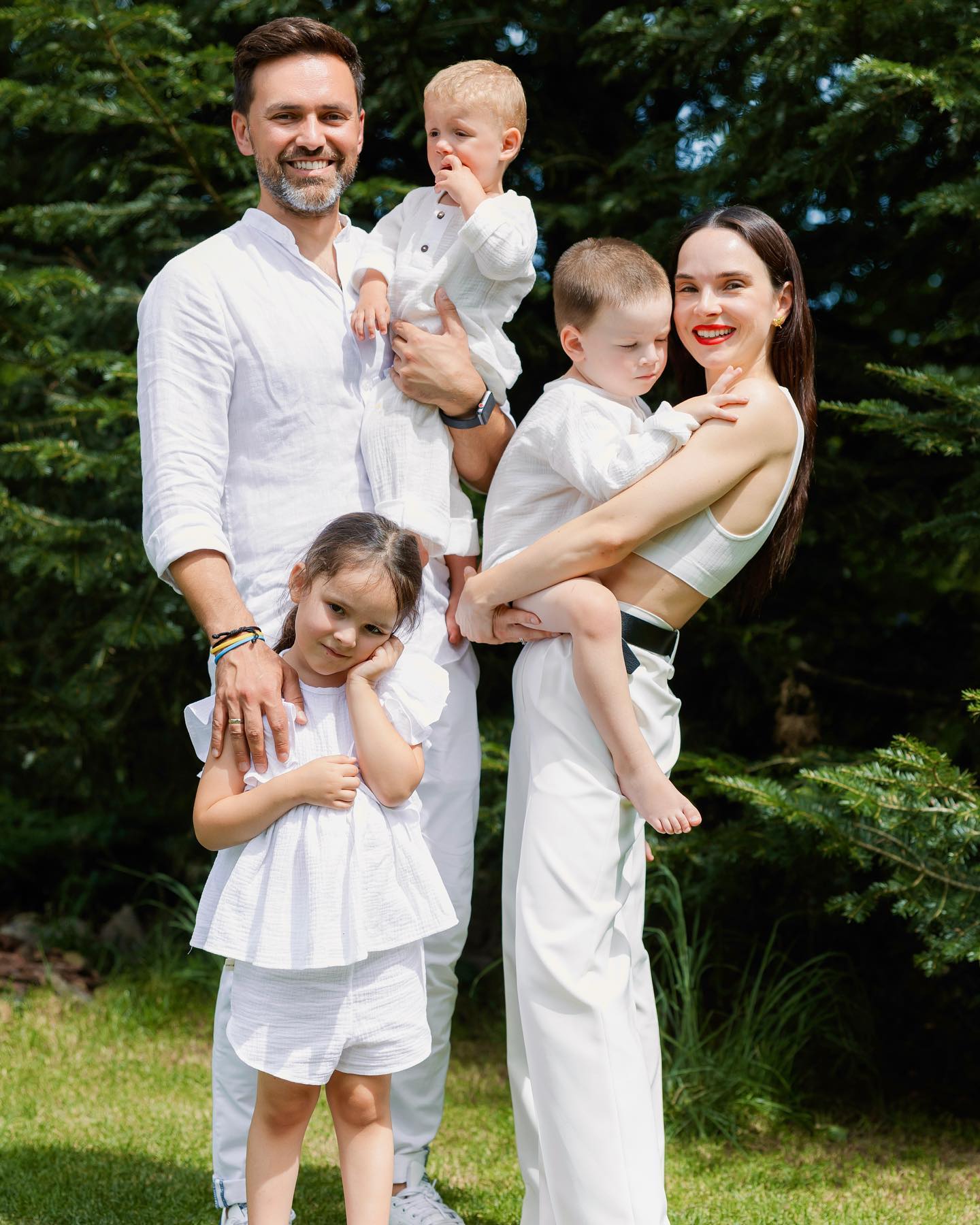 Родина Мірошниченків почала процес усиновлення другої дитини: "Стояли у черзі"