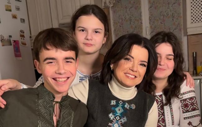 Рідкісні кадри: Падалко вперше за довгий час показала молодшу доньку