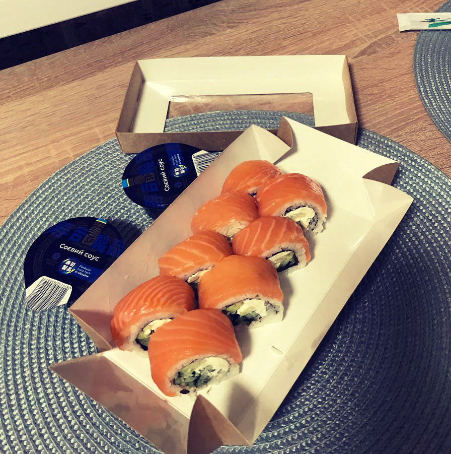 Шеф-повар честно рассказал, как выбрать вкусные суши и не попасться на уловки ресторанов