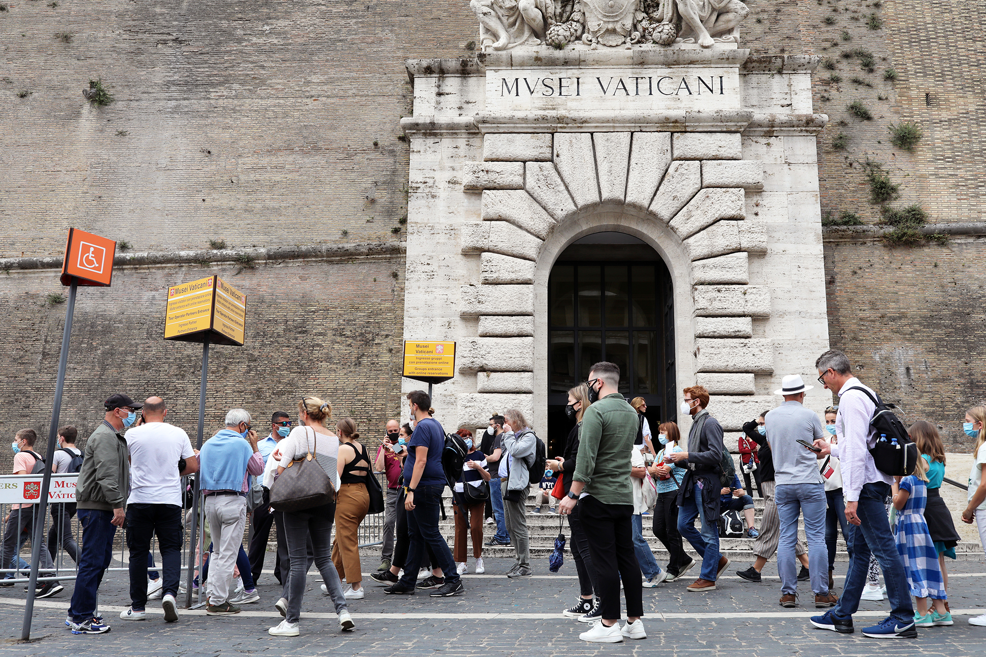 А ви знали, в якій країні менше всього жителів? 850 людей і дуже близько до України