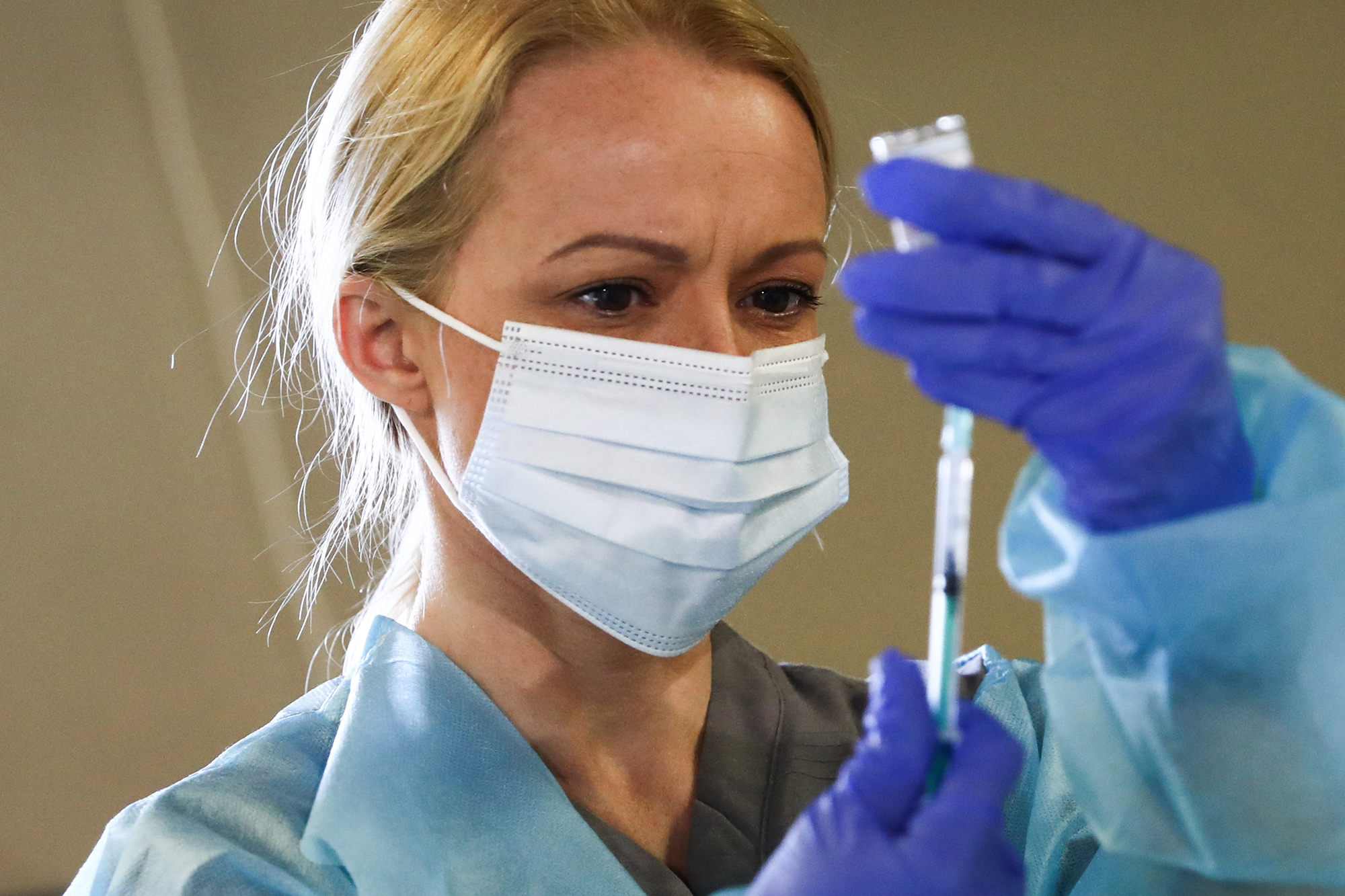 Будут лечить украинцев. Большинство украинских медиков получили разрешение работать в Польше