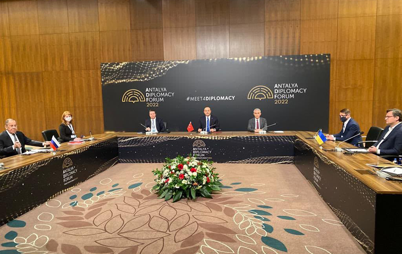 Новый раунд. Чего ждать от переговоров Украины и России в Стамбуле