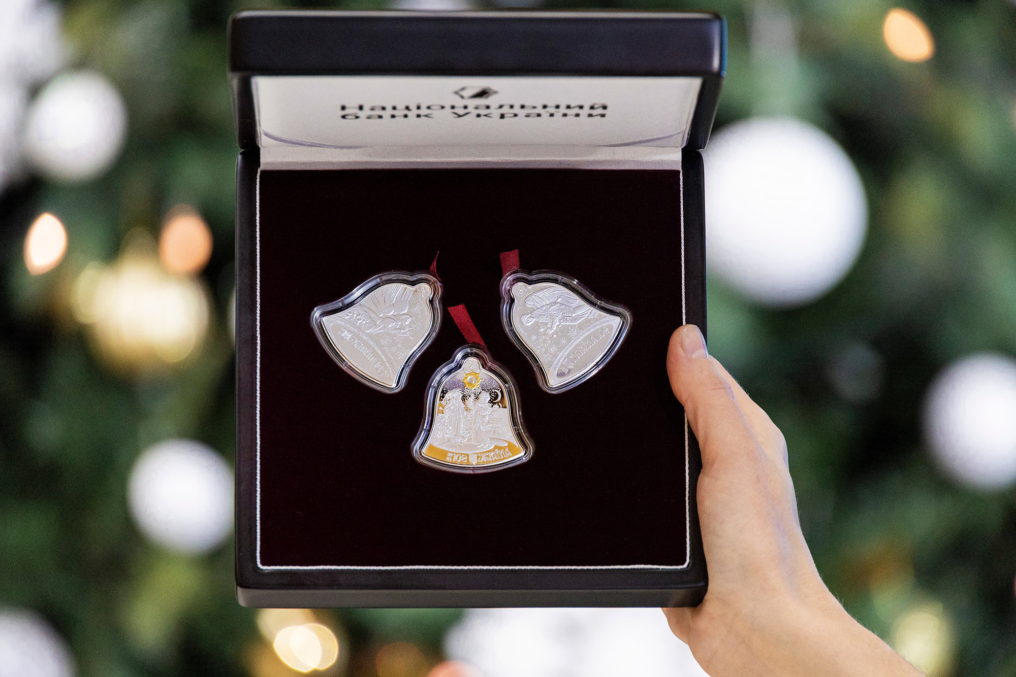 Смотрите, как выглядят украинские рождественские монеты разных лет: фото