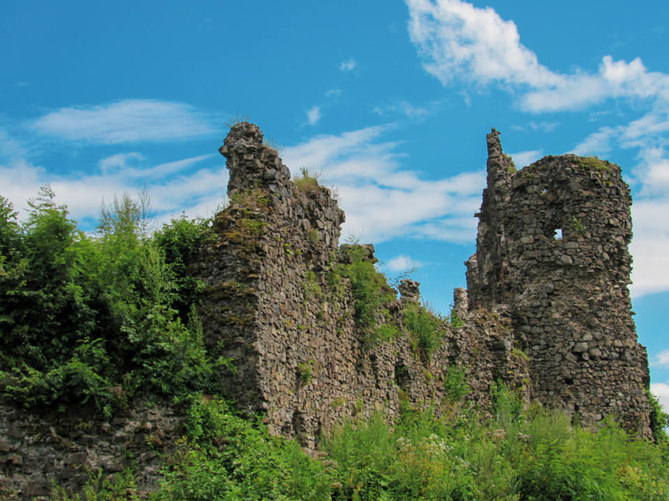 Віртуальна екскурсія заміть руїн. Хустський замок відтворили у доповненій реальності