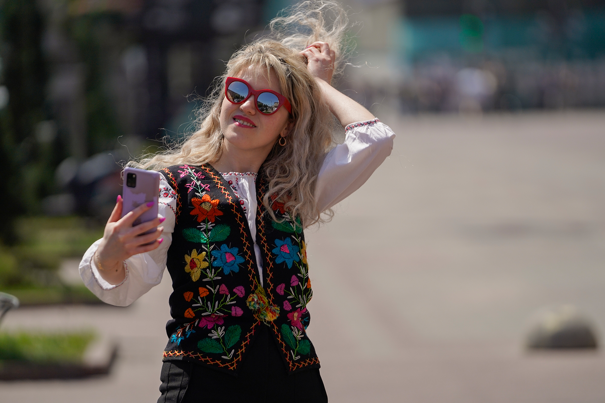 Что надеть на Пасху 2026: 5 образов, которые выглядят дорого и уместно