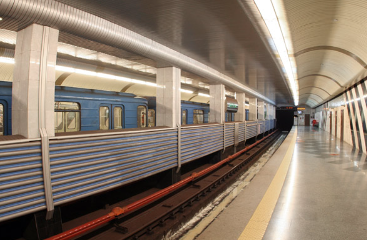 Ці станції метро у Києві з'явилися при Омельченку: ось так вони виглядають сьогодні (фото)