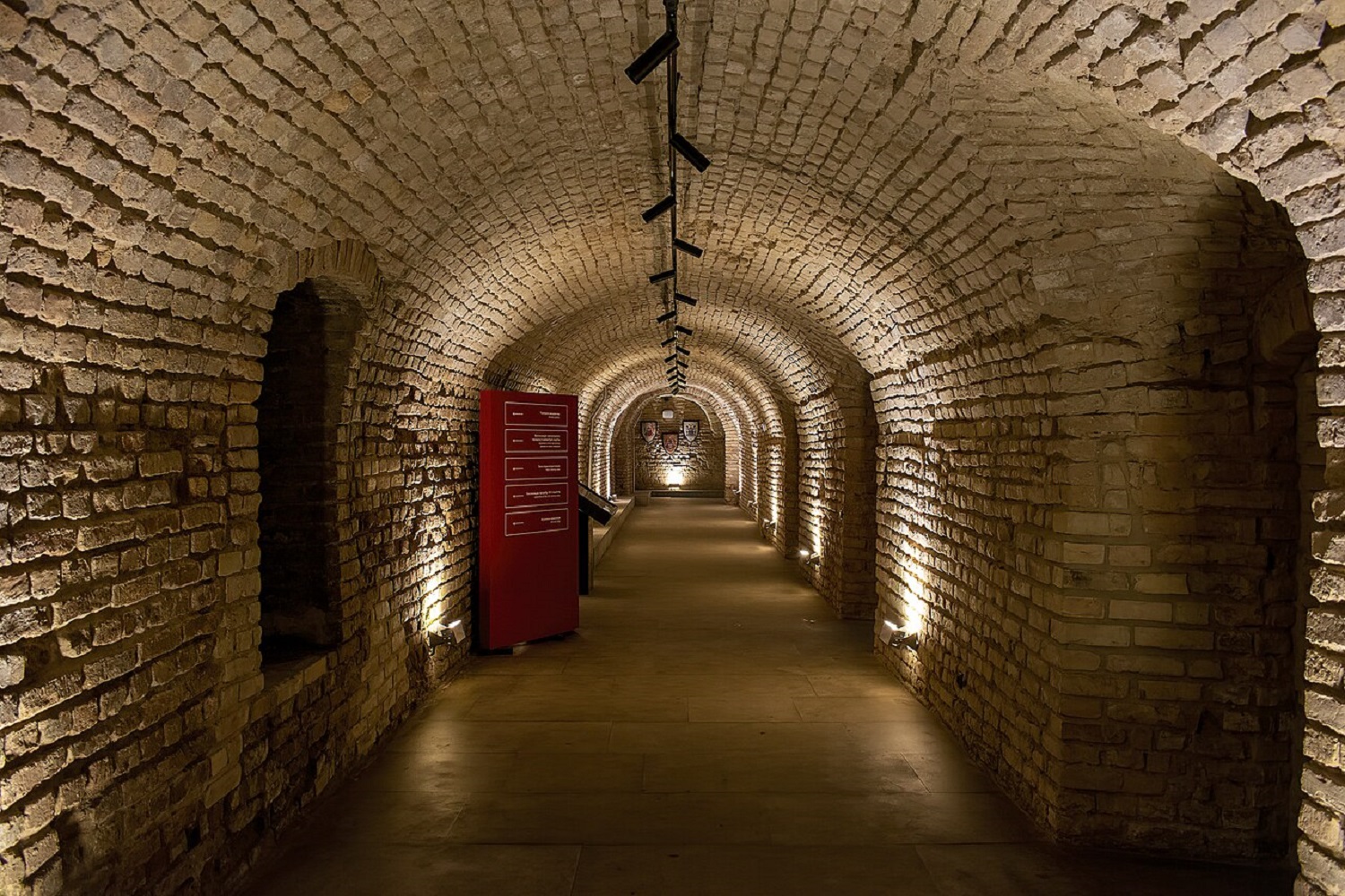 Легенди та прокляття: які ще "скарби" є у замку Любарта у Луцьку