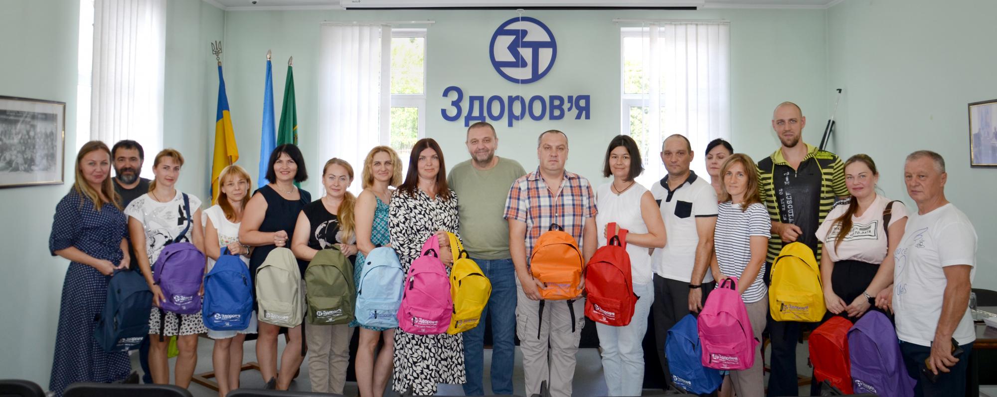 В фармкомпании "Здоровье" поздравили семьи первоклассников