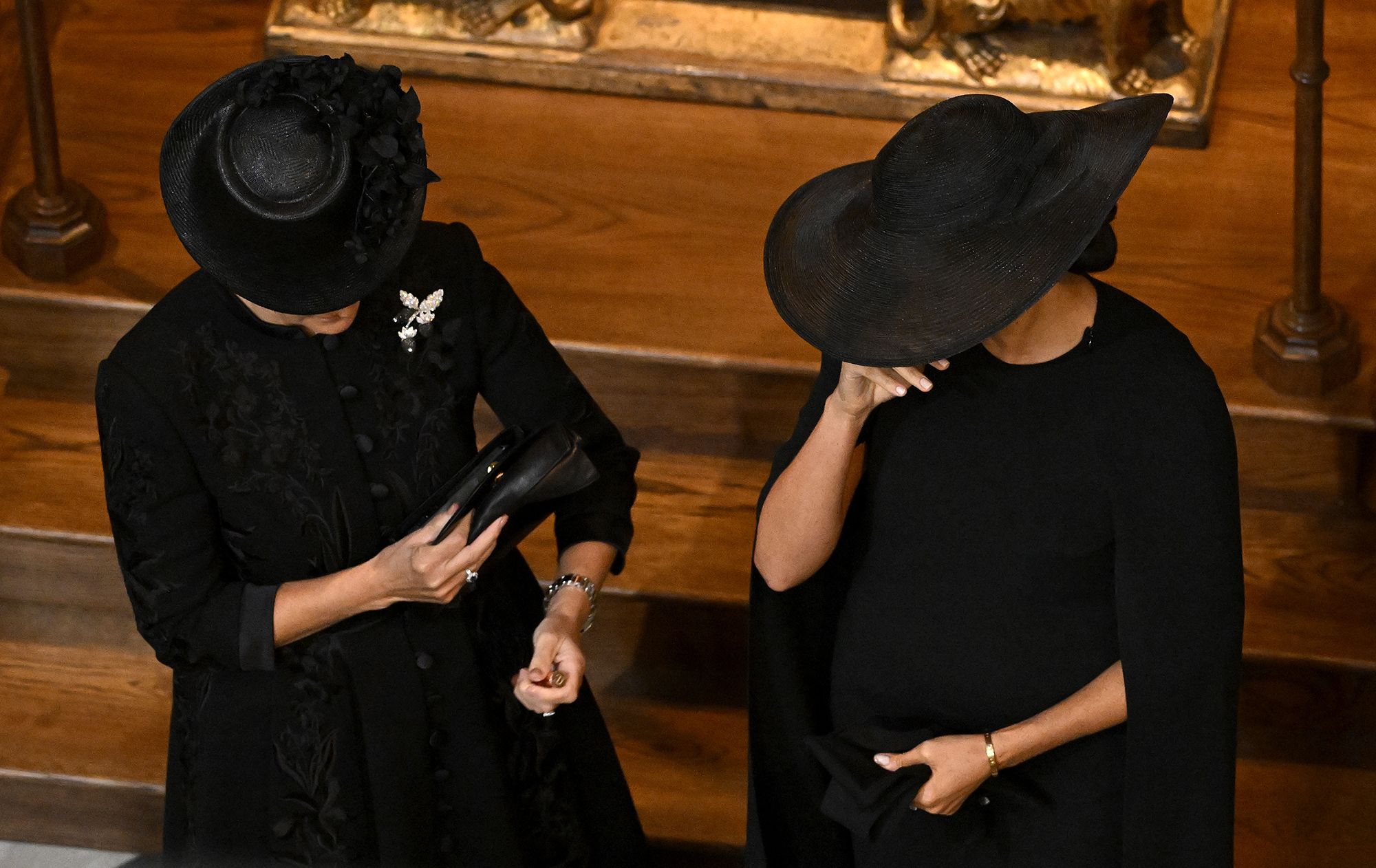 Меган Маркл розплакалася на похороні королеви Єлизавети II