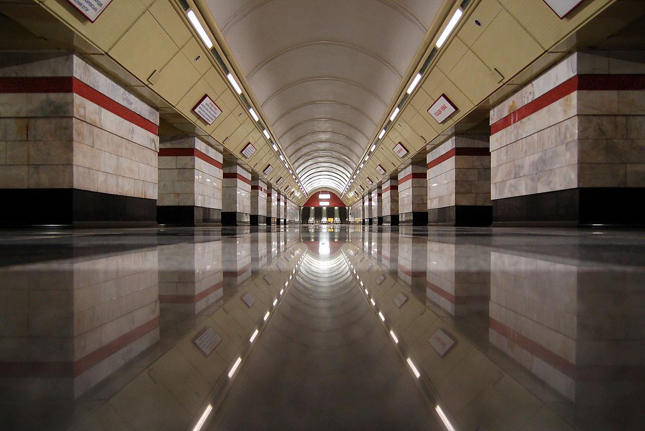 Ці станції метро у Києві з'явилися при Омельченку: ось так вони виглядають сьогодні (фото)