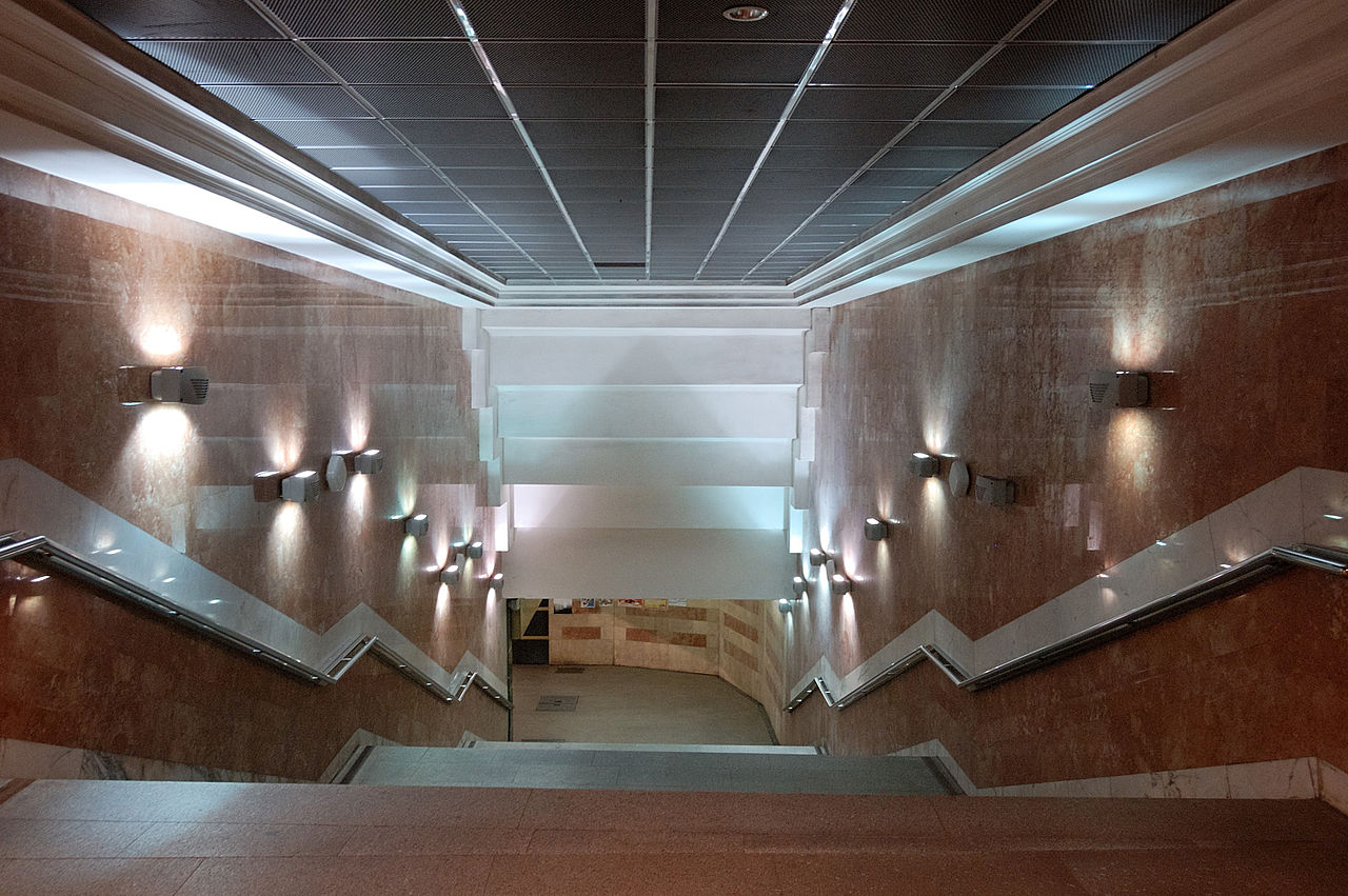 Ці станції метро у Києві з'явилися при Омельченку: ось так вони виглядають сьогодні (фото)