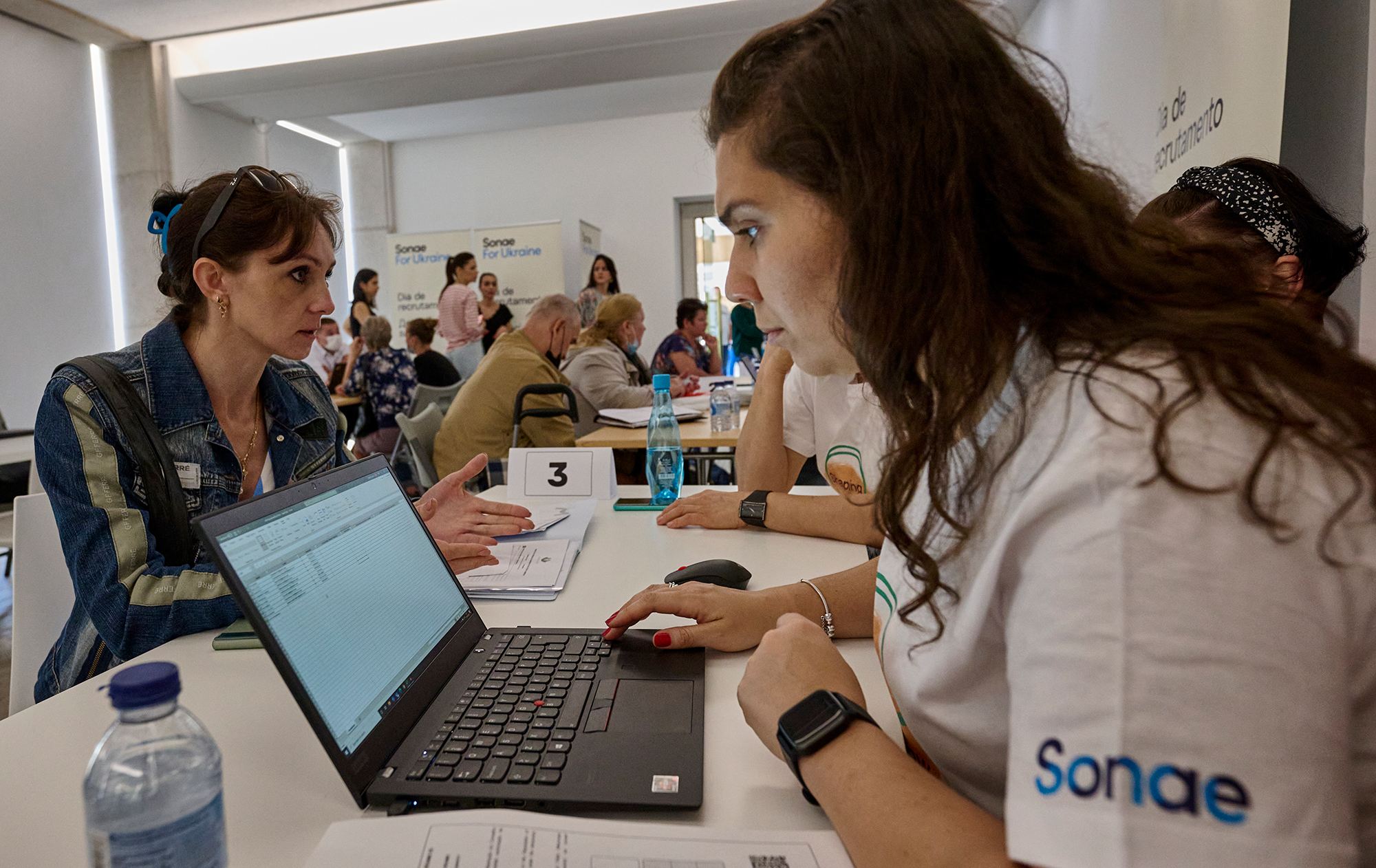 Громадянство без мови та іспитів: що змінить новий закон і чому його критикують