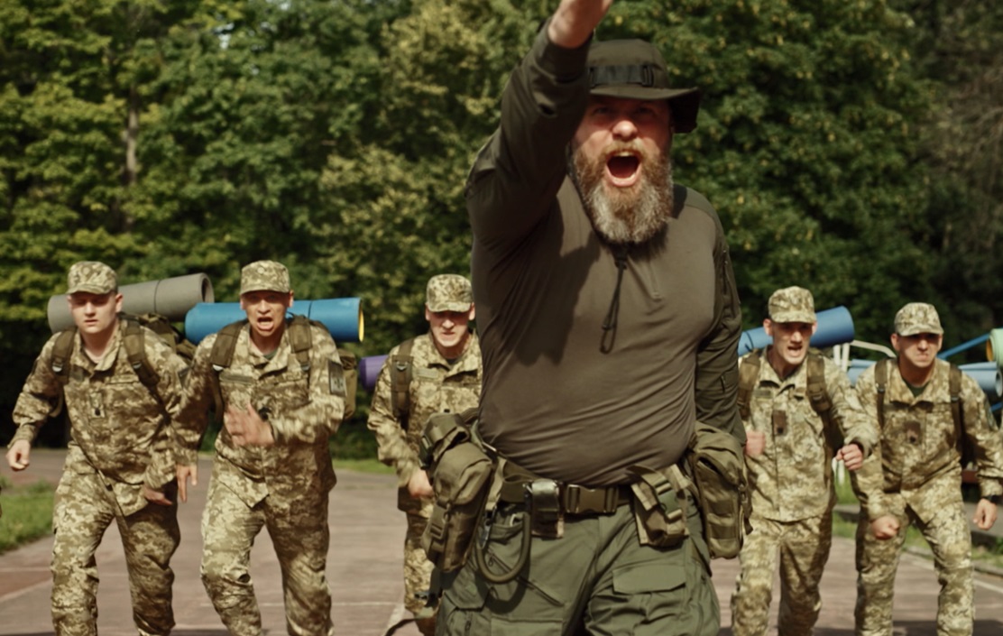 "Кажу це як малорос зі стажем". Актор-воїн дав важливу пораду українським родинам