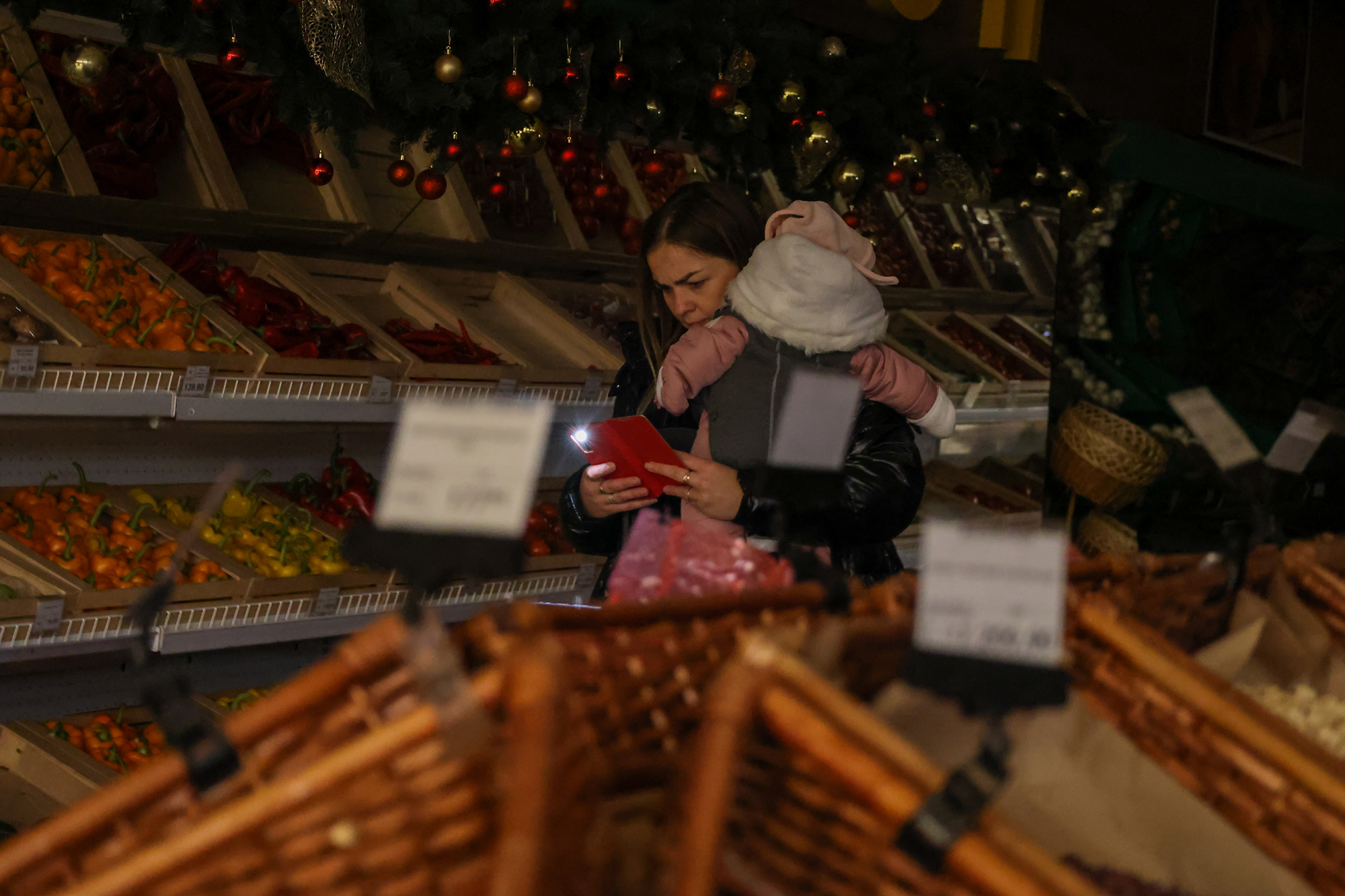 Бизнес на генераторах: как работают сервисы в Украине без света и где понадобится наличка