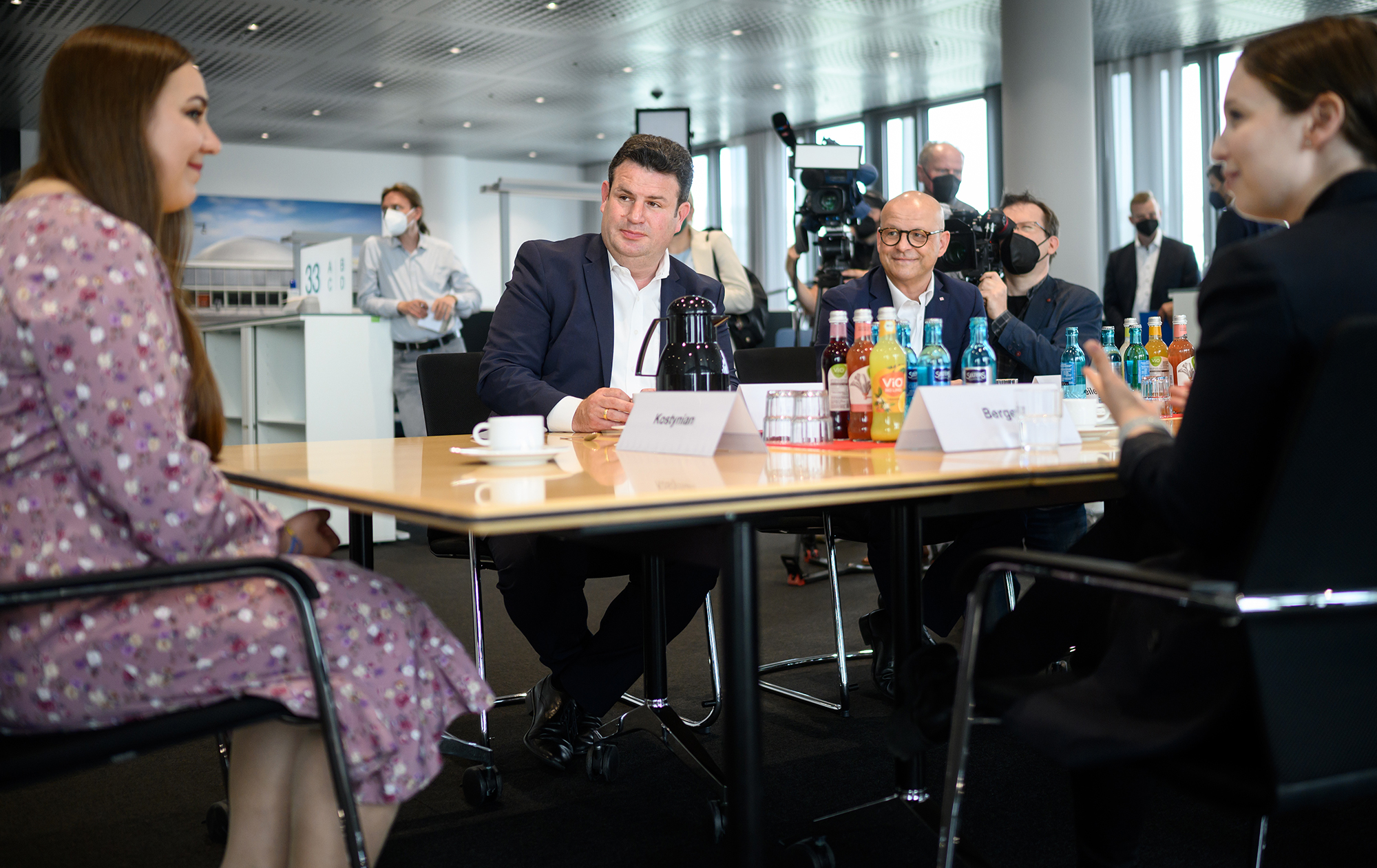 Дорога домой. Как вернуть в Украину беженцев из-за рубежа