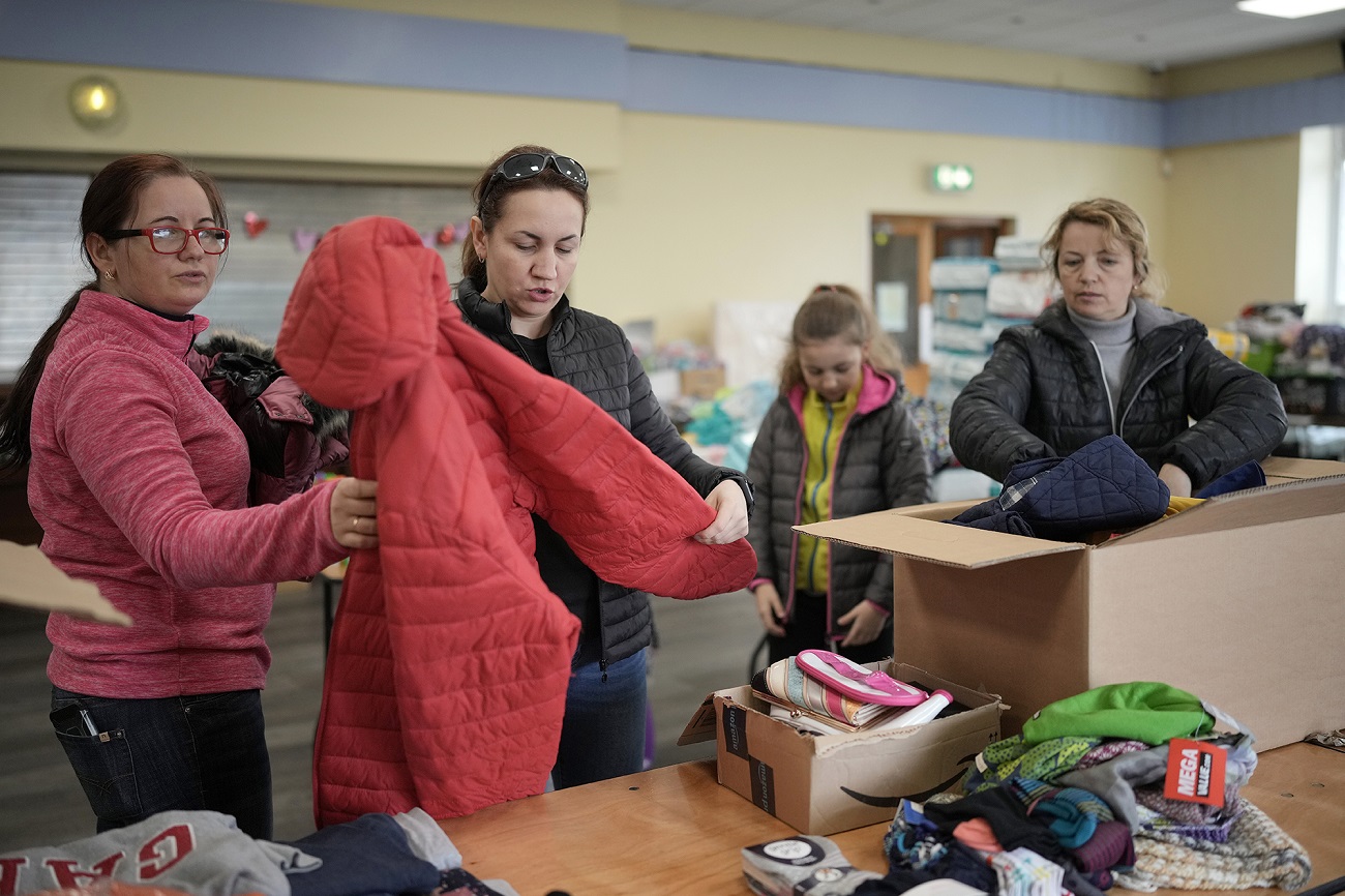 Сотні українських біженців залишилися без соцдопомоги у Британії: деталі