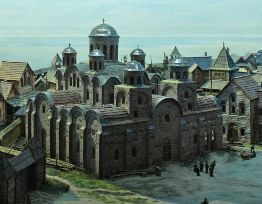 Перший освячений храм у Київській Русі. Дивіться, як колись виглядала Десятинна церква