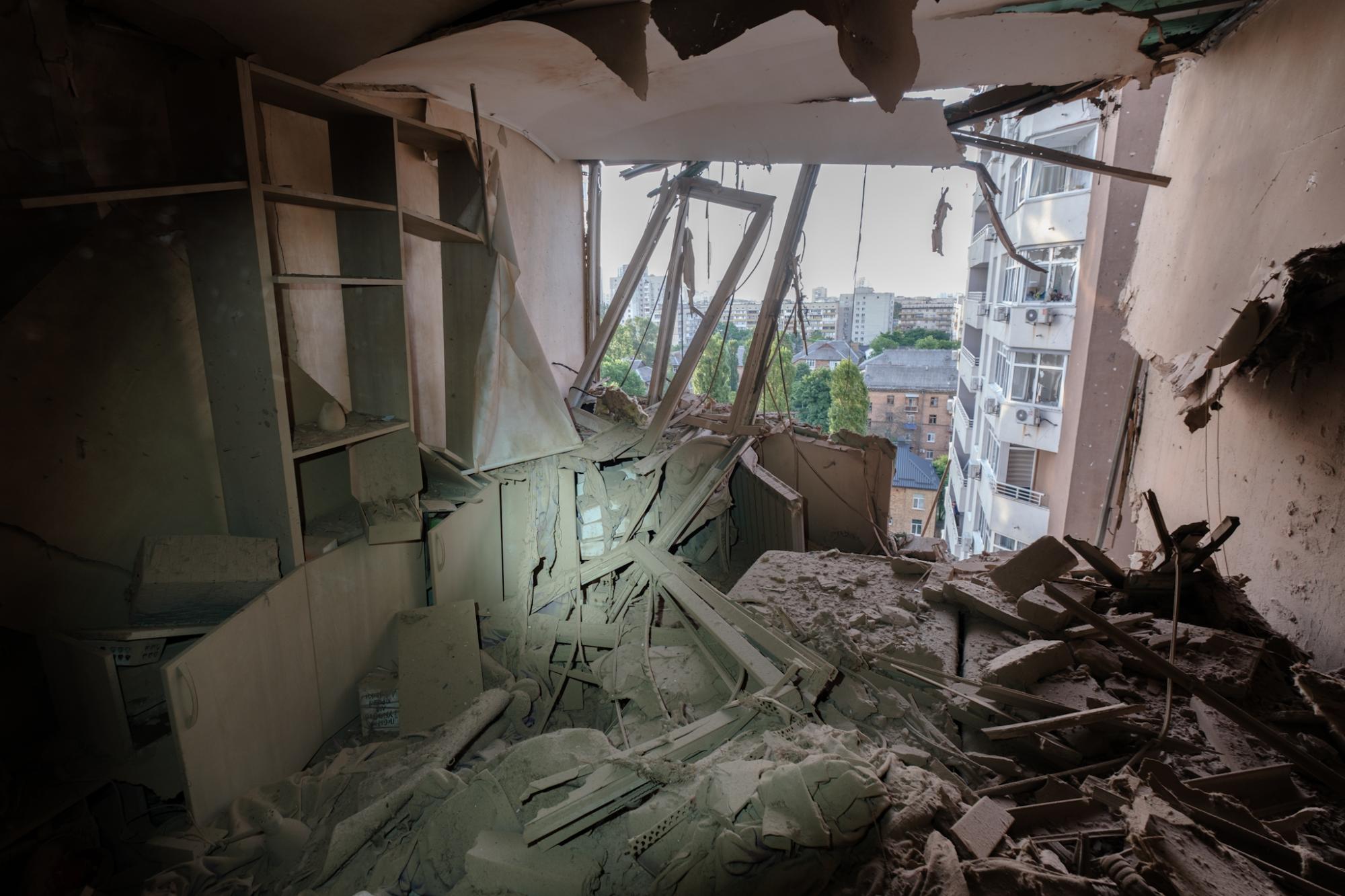 Будь-яке місце у квартирі небезпечне, ванна кімната також: бліц з ДСНС про укриття