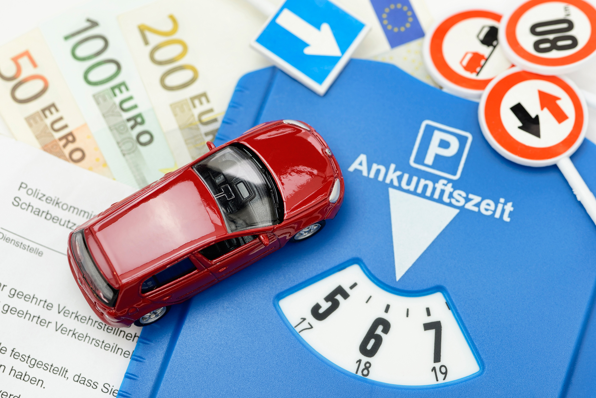 Продаж чи розмитнення. Що робити тим, хто виїхав в Європу на українських авто