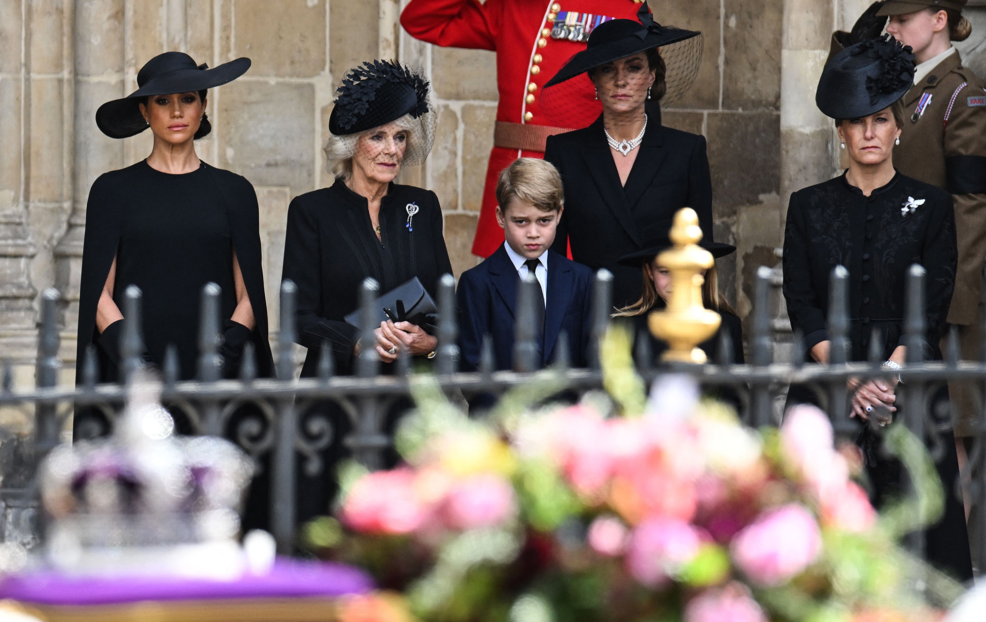 Меган Маркл розплакалася на похороні королеви Єлизавети II