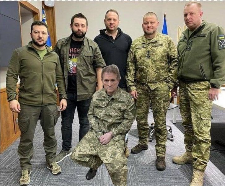 Мемы войны. Под какие шутки мы победим в битве за Независимость