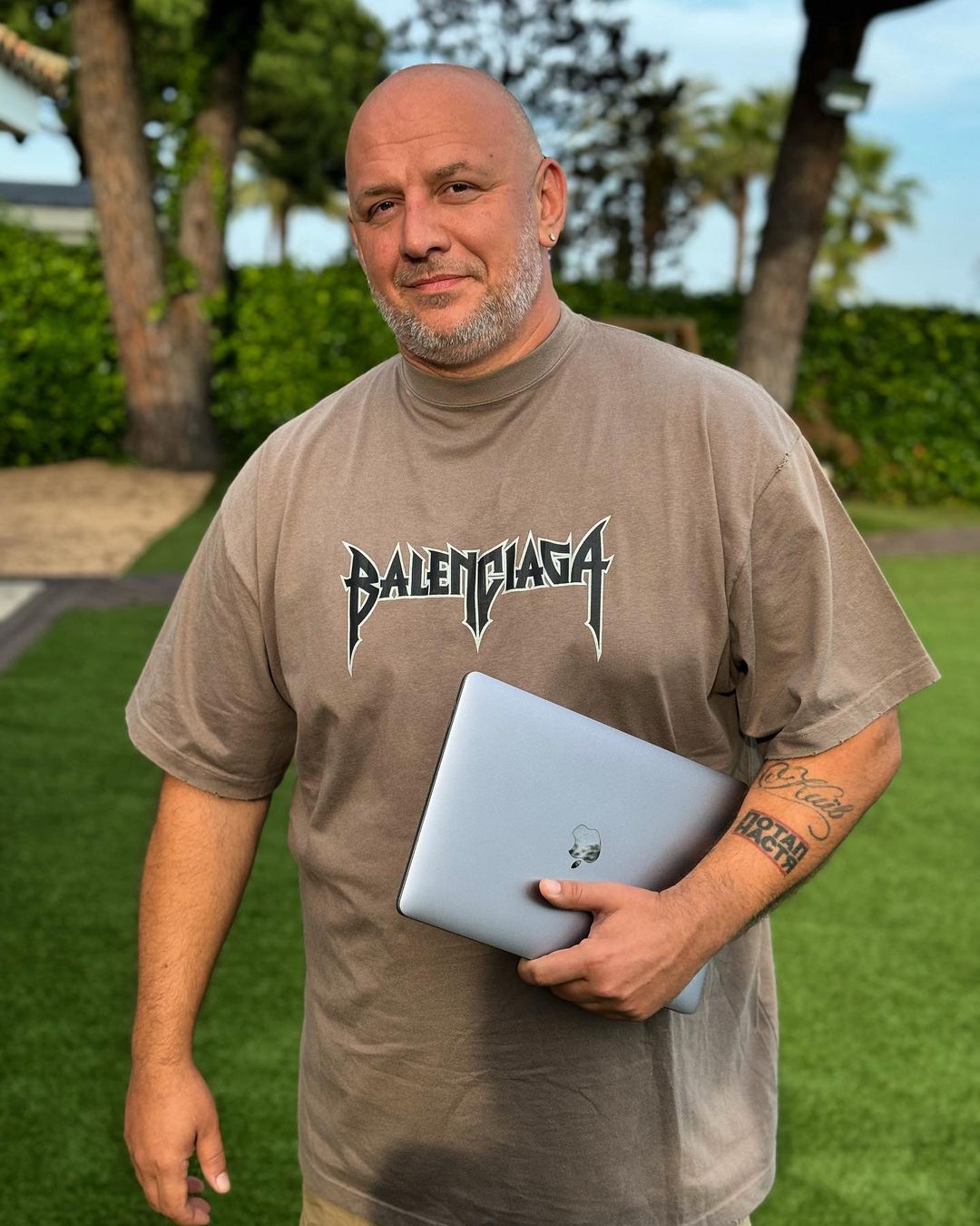 Настя Каменских показала фото с покойным отцом и растрогала до слез