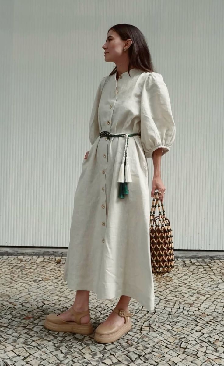 Не прогадайте с образом на Пасху: что надеть в церковь мужчинам и женщинам