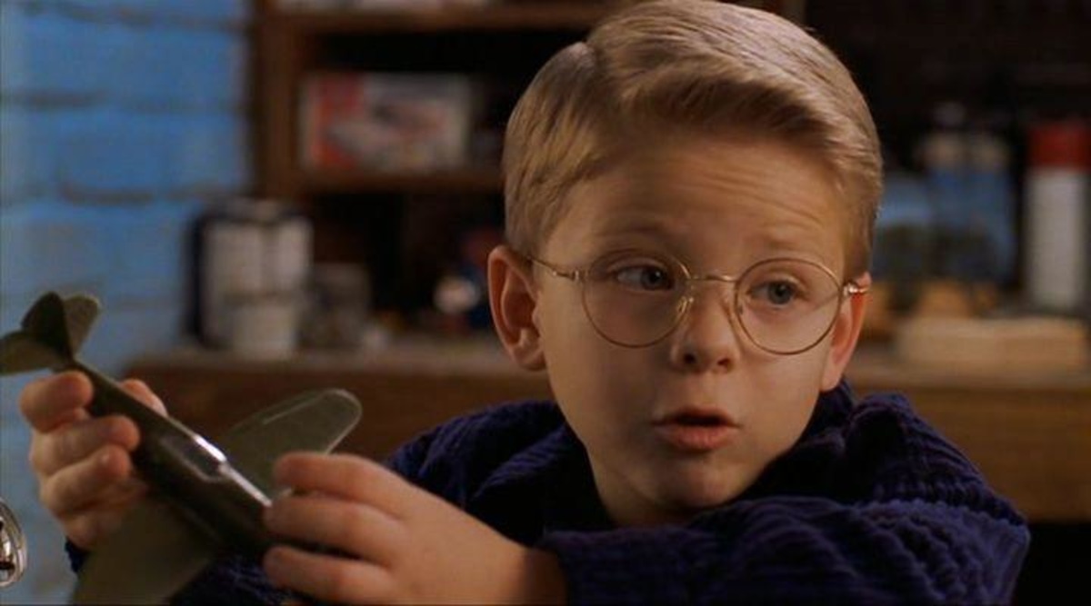 Справжній красень: який вигляд має зараз хлопчик-ботанік зі "Стюарта Літтла" (фото)