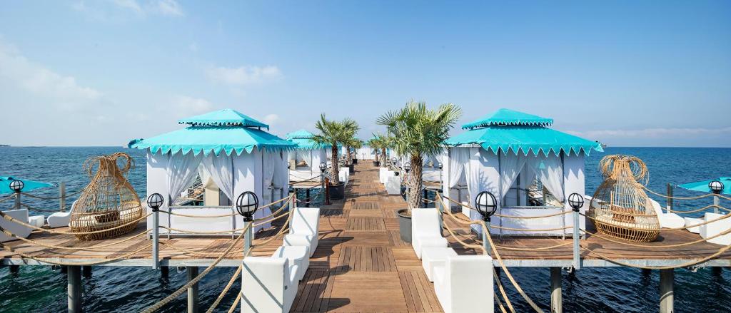 Солнечные пляжи и теплая вода: какой погоды ждать туристам на главных курортах Турции и Египта