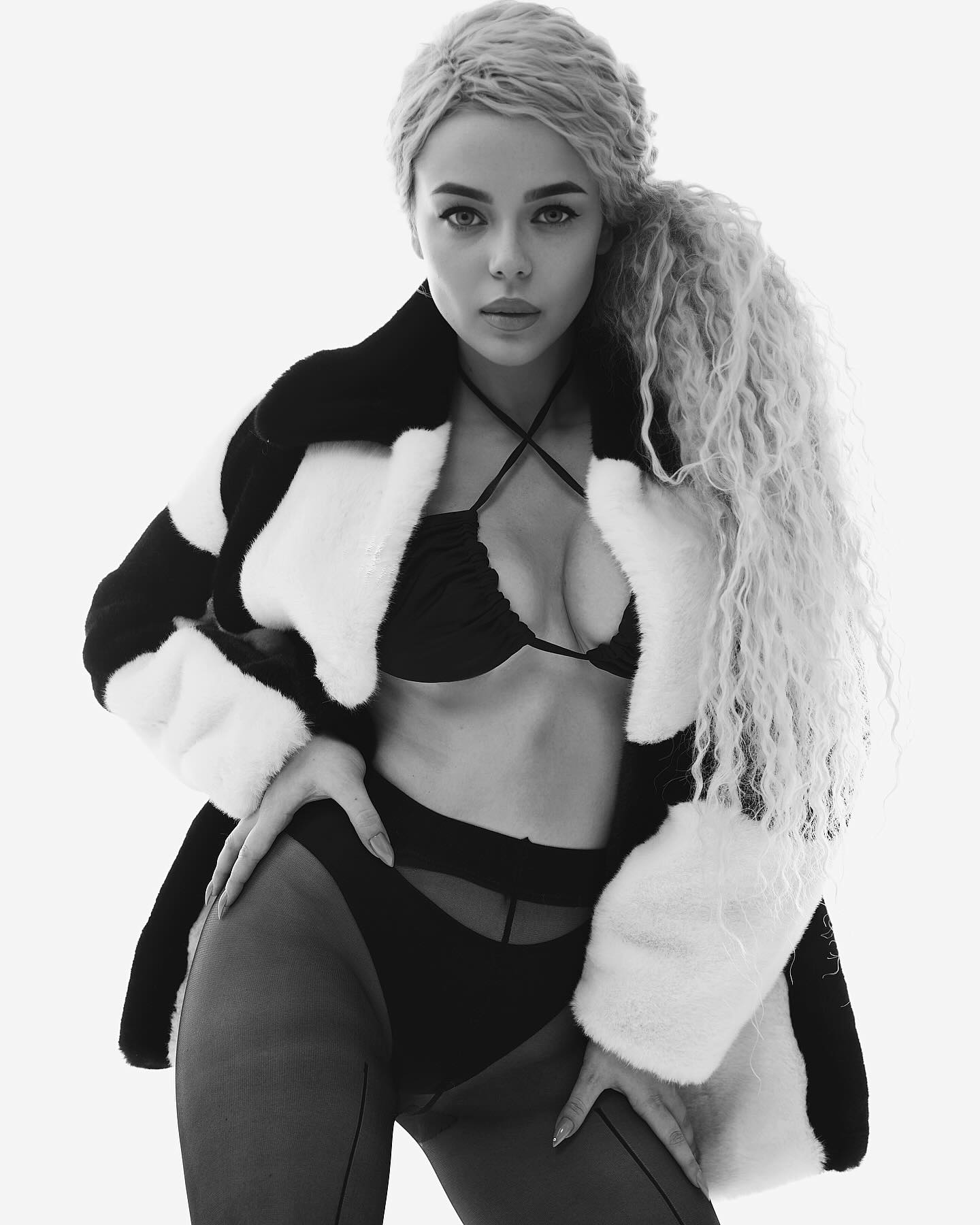 Алина Гросу призналась, делала ли пластику груди