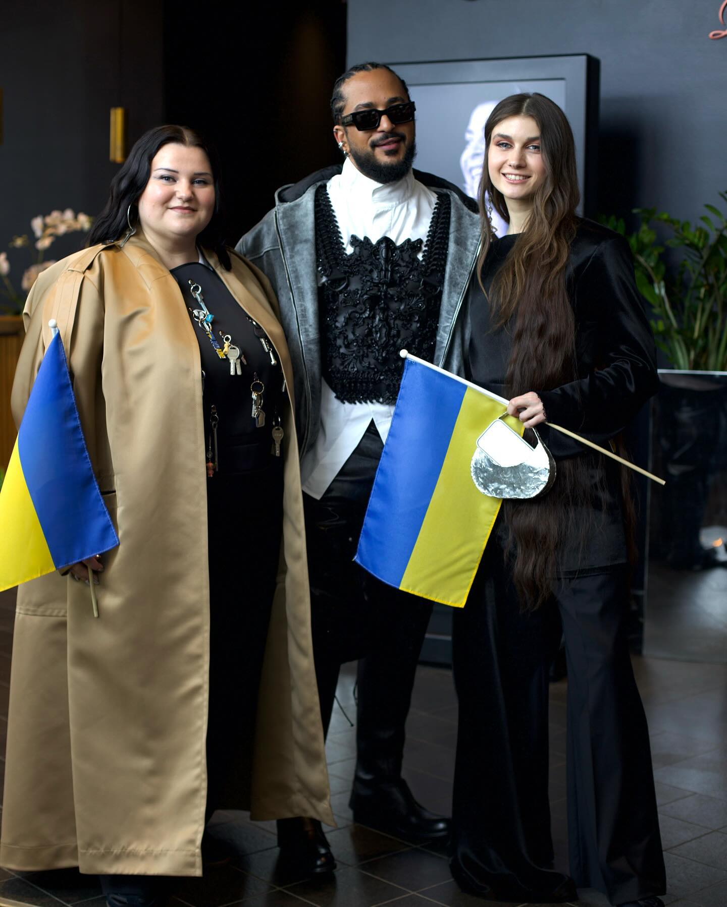 В яких образах Jerry Heil та Alyona Alyona вийшли на бірюзовий хідник Євробачення (фото, відео)