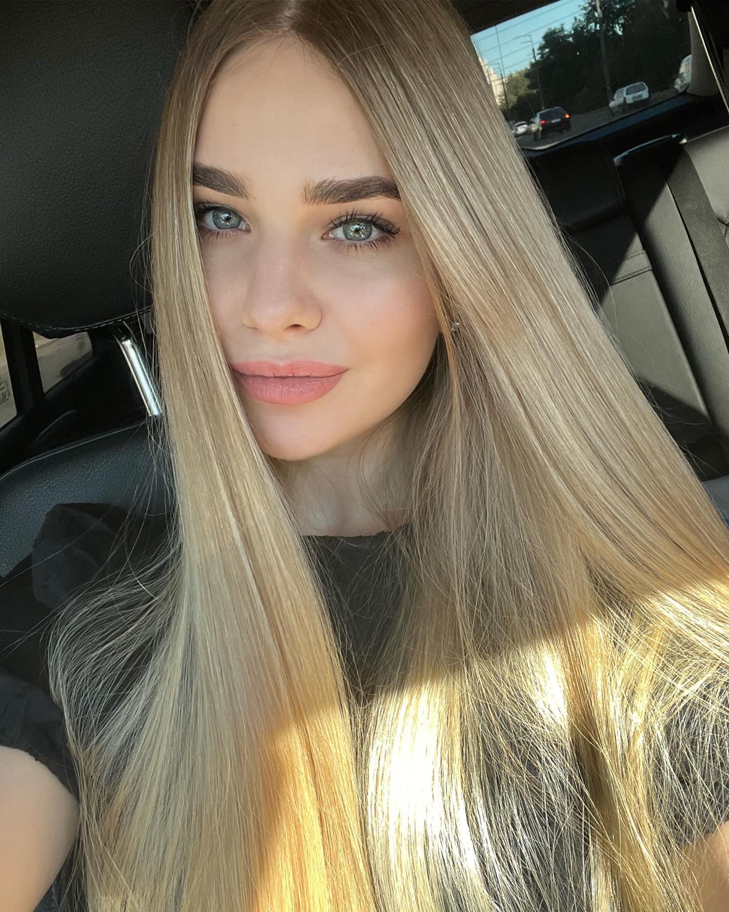 Топ-5 найкрасивіших дружин футболістів збірної України