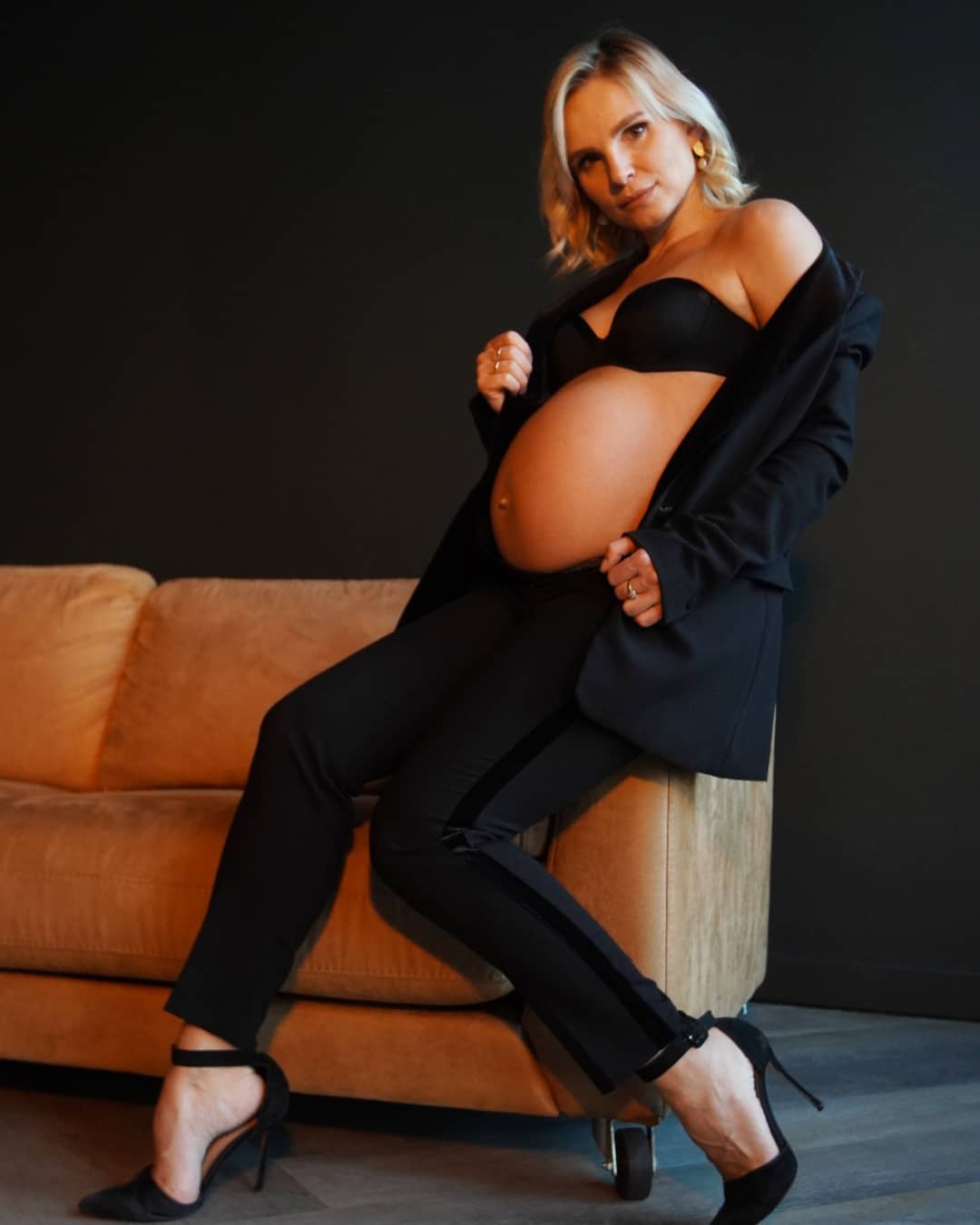 Учасниця дуету ANNA MARIA стала мамою: "нас стає більше"