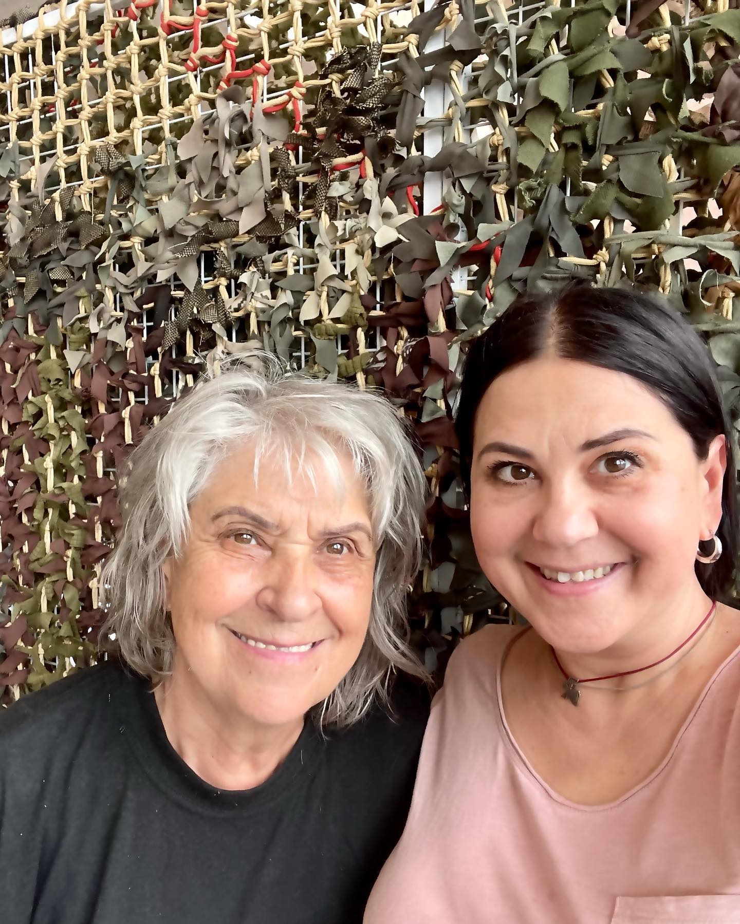 "Вона для мене приклад". Анжеліка Рудницька розповіла, за яким незвичайним заняттям застала маму