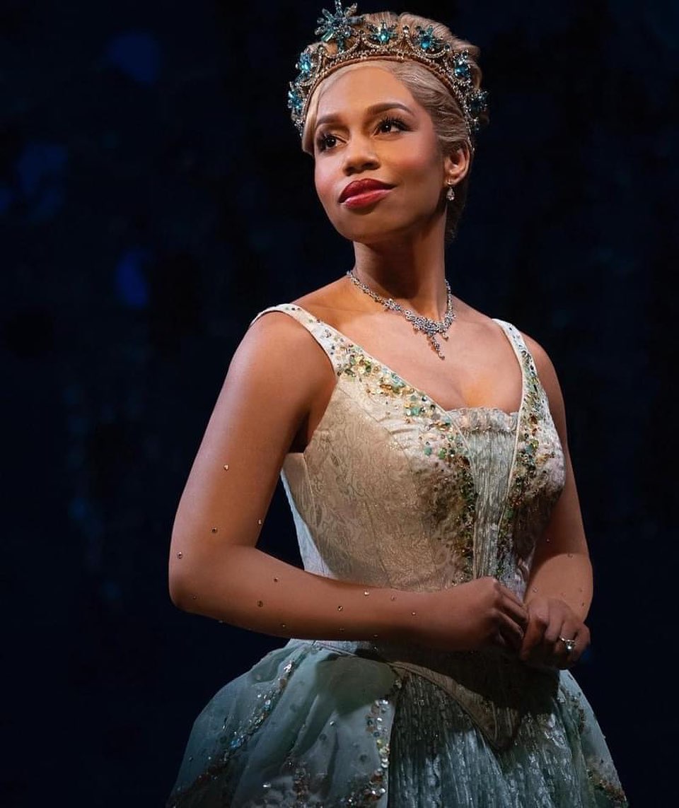 Стали відомі всі переможці премії Оскар 2022: яскраві фото з церемонії