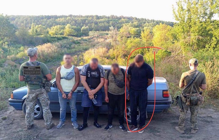 Віддав 8 тисяч. Екс-воротар "Динамо" і "Шахтаря" хотів утекти з України: деталі скандалу