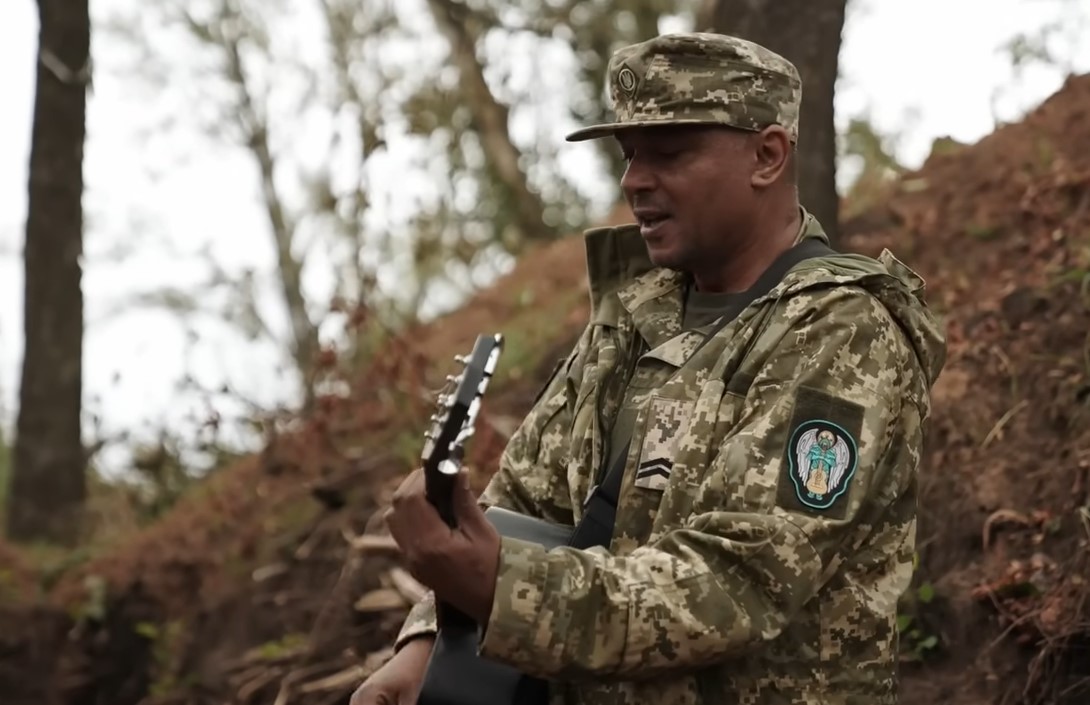 "Збори може Дорофєєва закривати". Український співак і боєць ЗСУ висловився про артистів, які не пішли на фронт