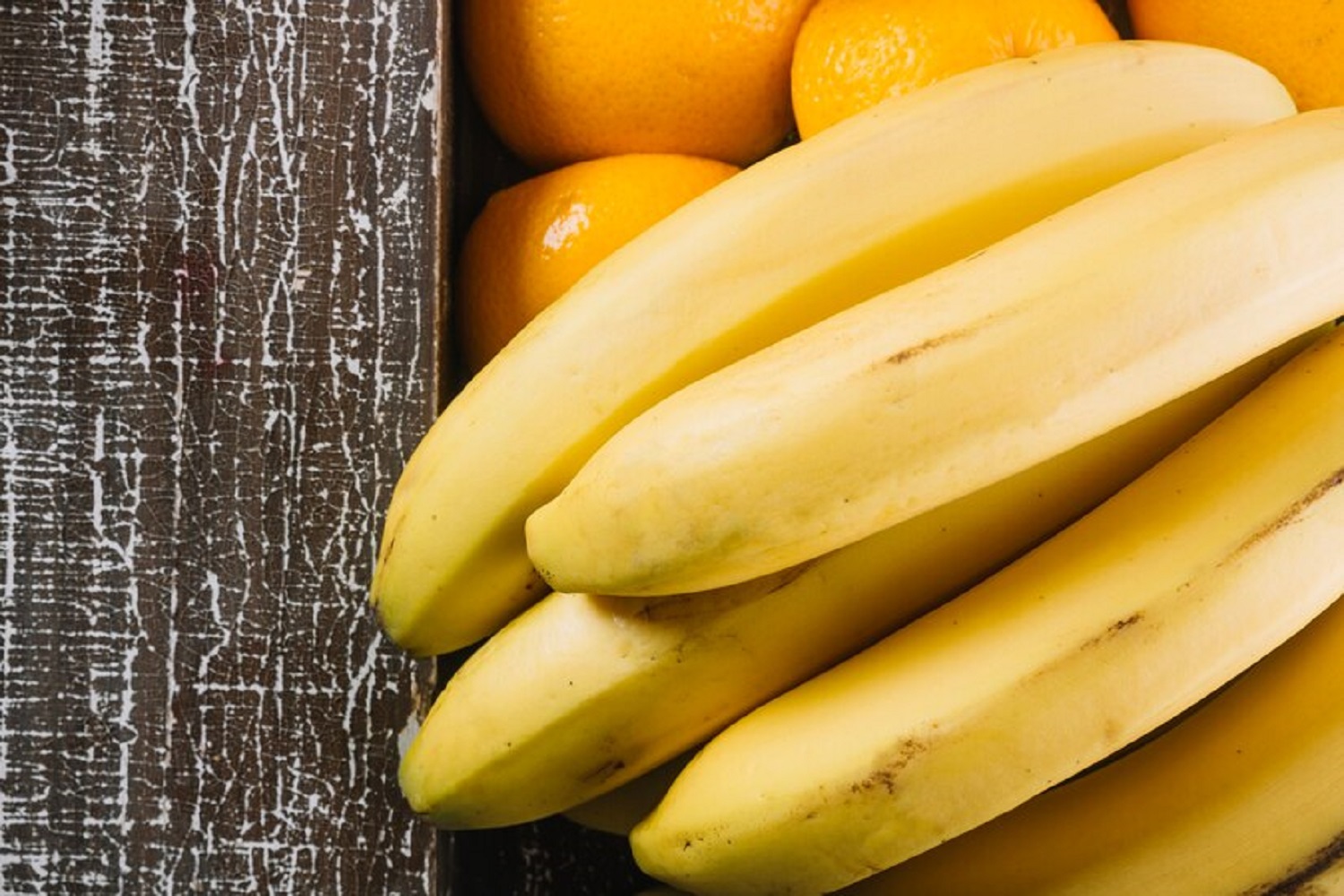 Не зберігайте ці продукти в холодильнику: яку їжу псує холод