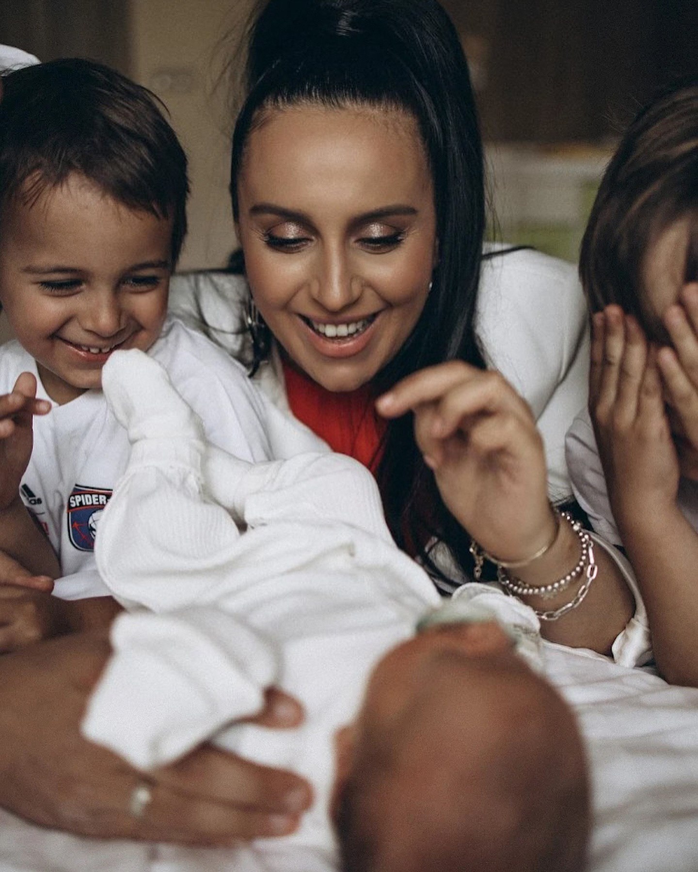 Скільки коштує "лук" Джамали: співачка розсекретила, які тренди обирає взимку (відео)