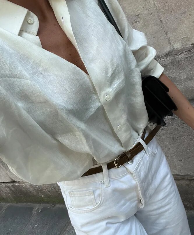 Цей аксесуар повинен бути у вашій шафі на будь-який сезон: приклади з фото