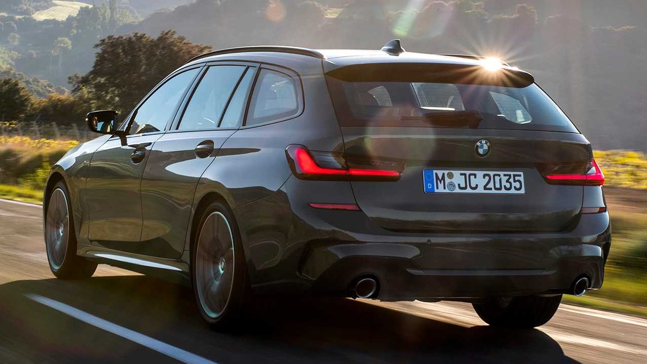 Через брак мікросхем: BMW почала виробряти автомобілі без сенсорних екранів