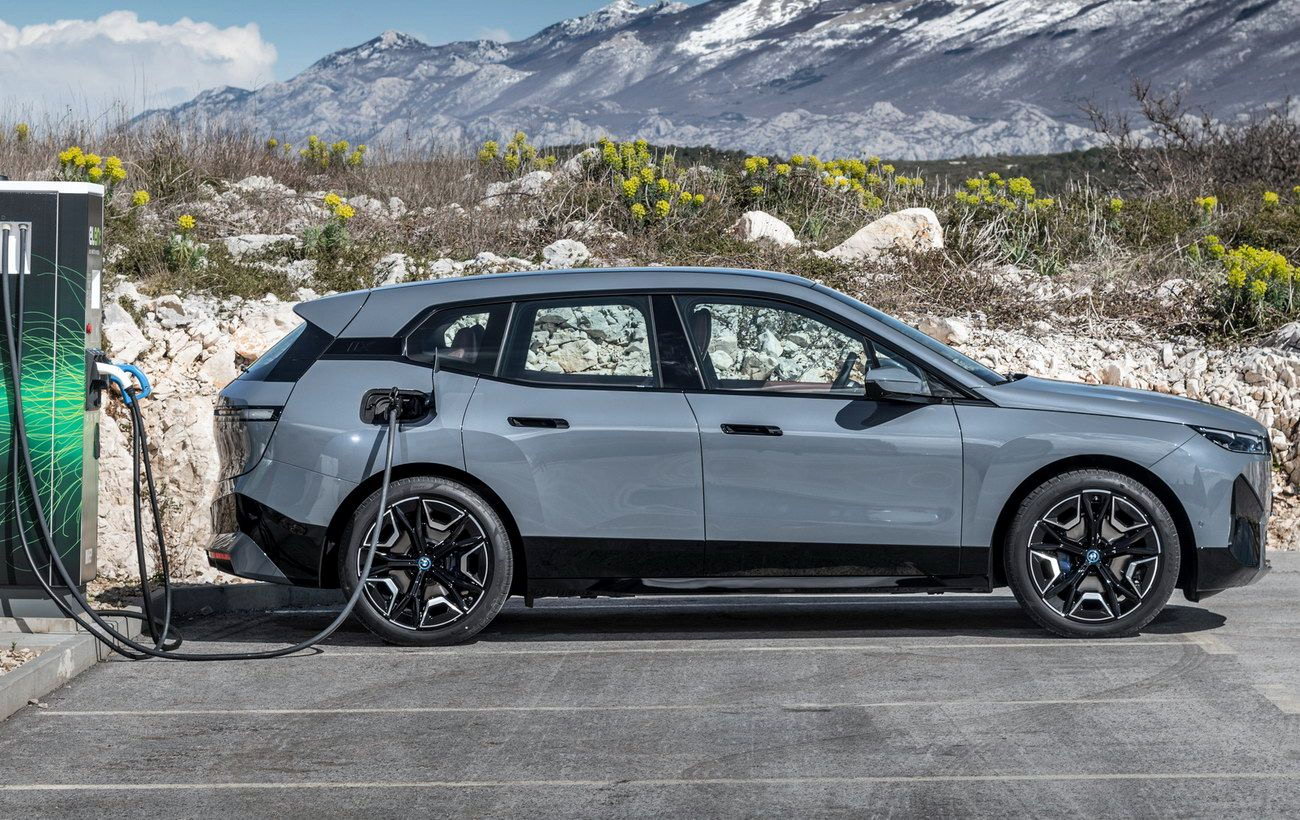 Несмотря на судебный иск: BMW продолжает разработку бензиновых и дизельных моторов